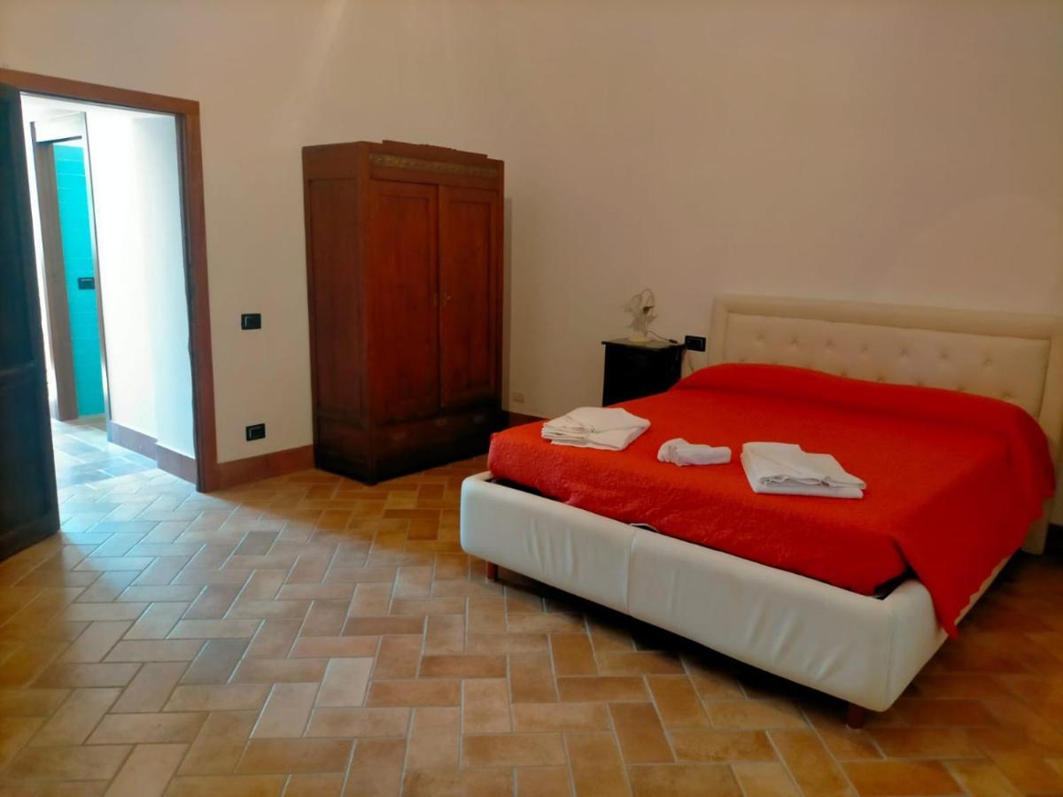Aparthotel Antico Borgo La Commenda Montefiascone Esterno foto