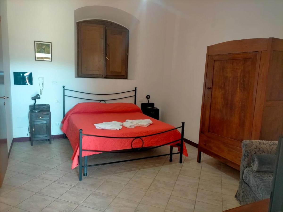 Aparthotel Antico Borgo La Commenda Montefiascone Esterno foto