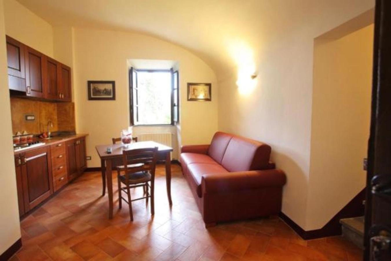 Aparthotel Antico Borgo La Commenda Montefiascone Esterno foto