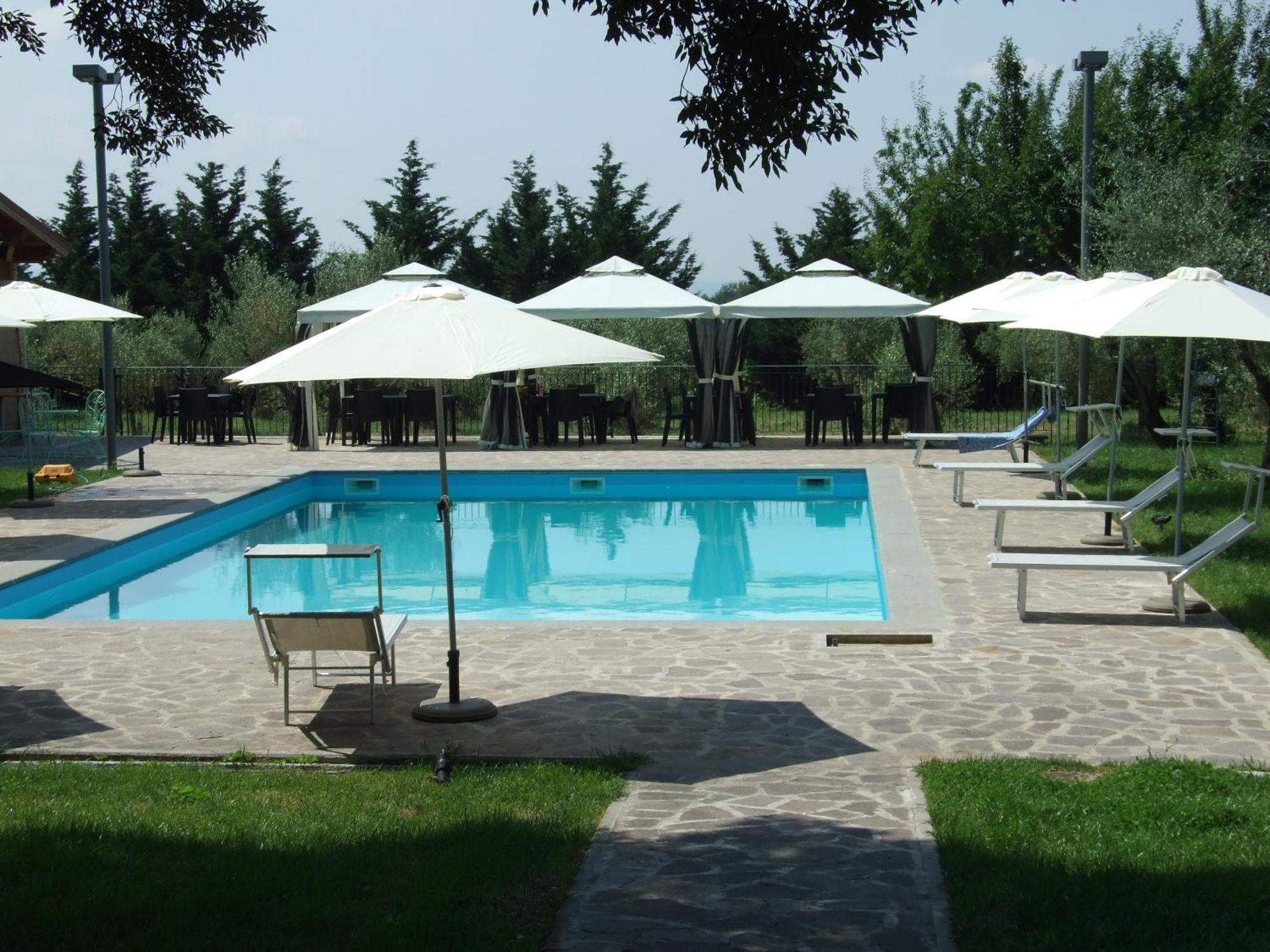 Aparthotel Antico Borgo La Commenda Montefiascone Esterno foto