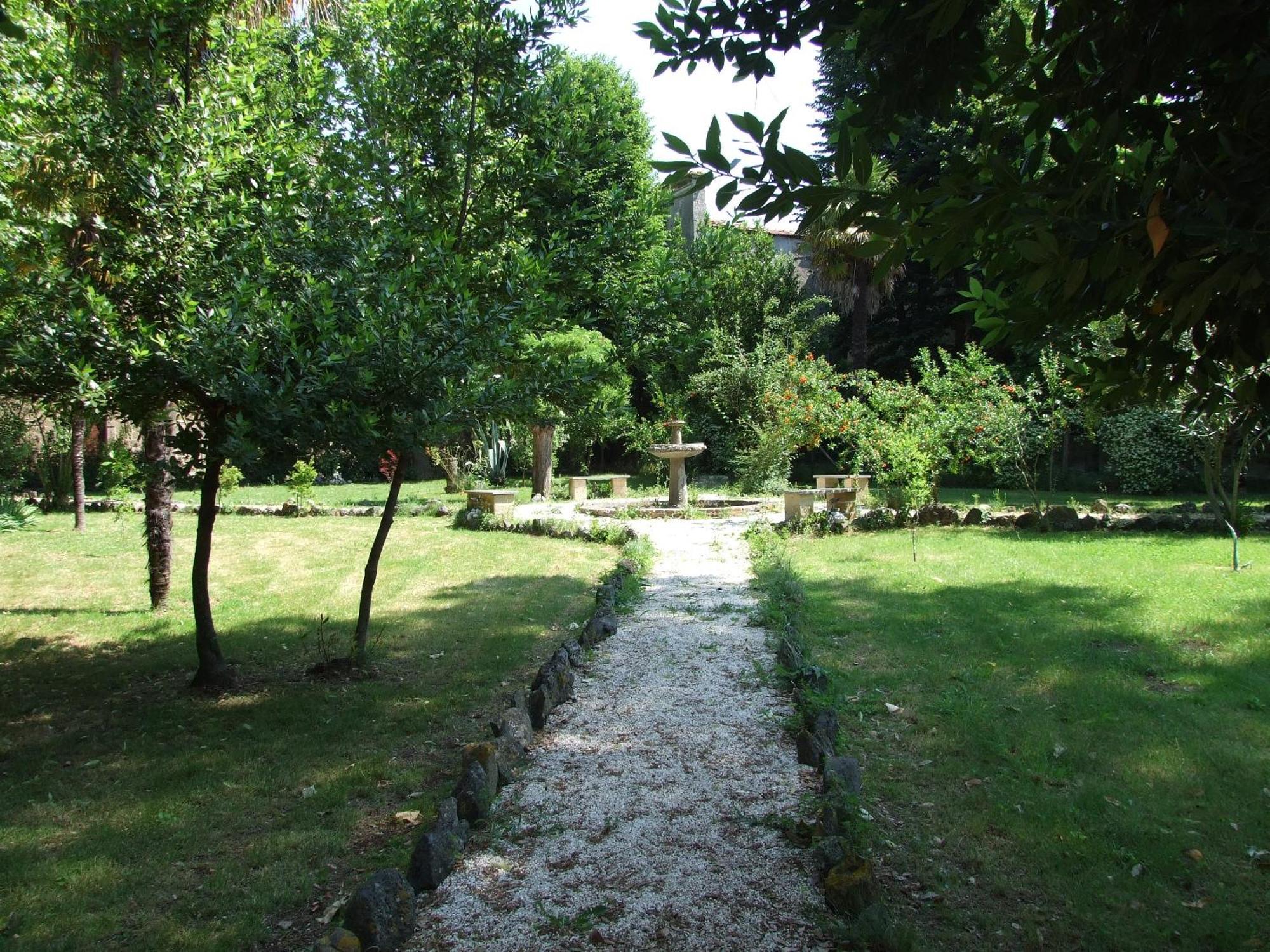 Aparthotel Antico Borgo La Commenda Montefiascone Esterno foto