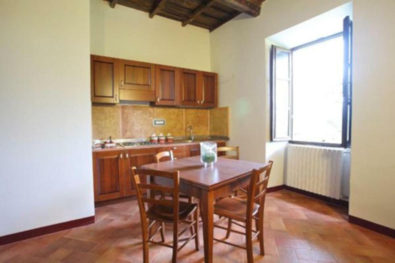 Aparthotel Antico Borgo La Commenda Montefiascone Esterno foto