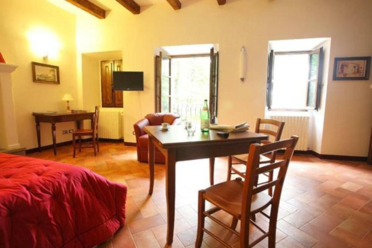Aparthotel Antico Borgo La Commenda Montefiascone Esterno foto