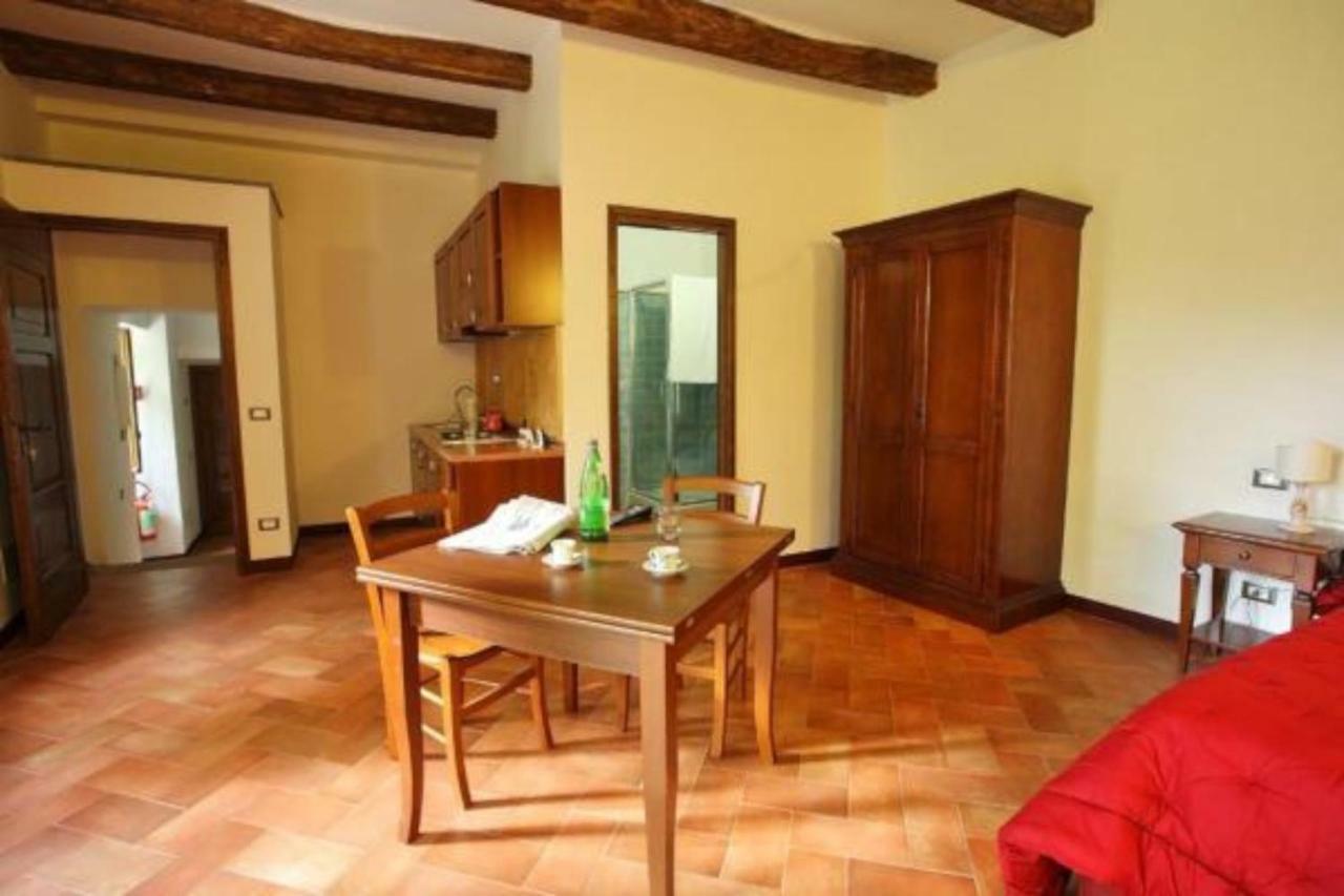 Aparthotel Antico Borgo La Commenda Montefiascone Esterno foto