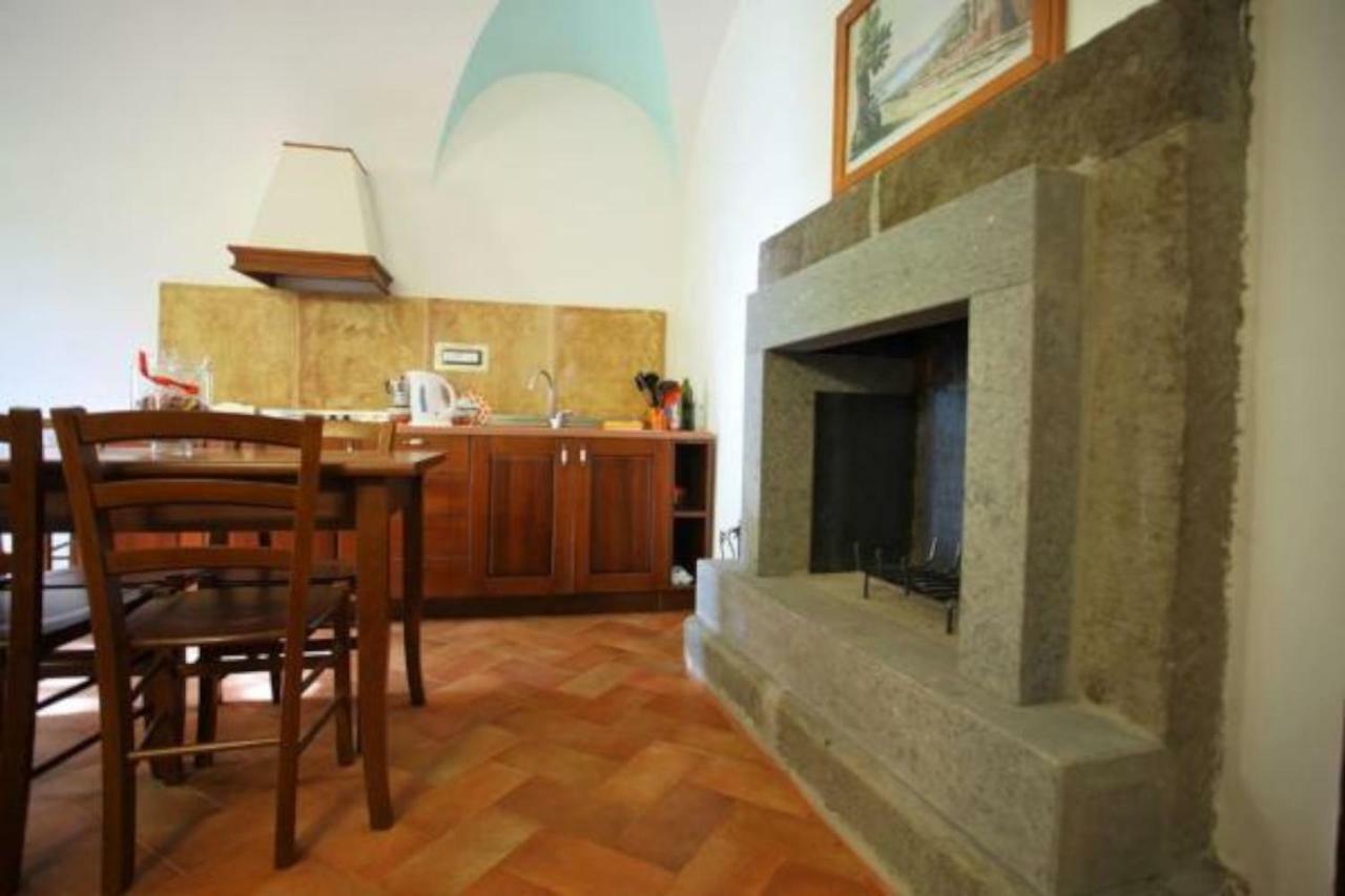Aparthotel Antico Borgo La Commenda Montefiascone Esterno foto