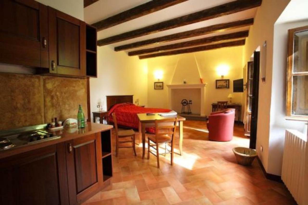 Aparthotel Antico Borgo La Commenda Montefiascone Esterno foto