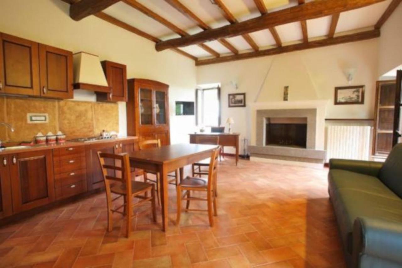 Aparthotel Antico Borgo La Commenda Montefiascone Esterno foto