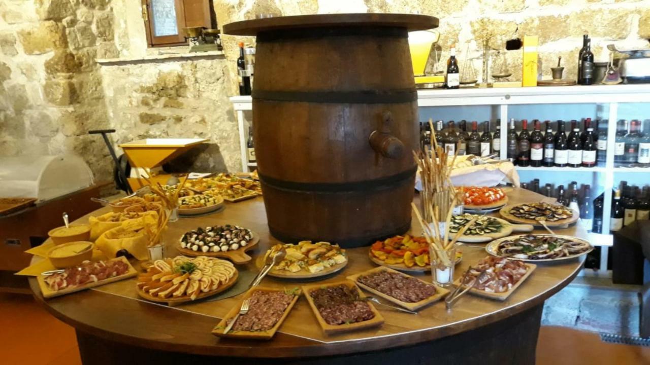Aparthotel Antico Borgo La Commenda Montefiascone Esterno foto
